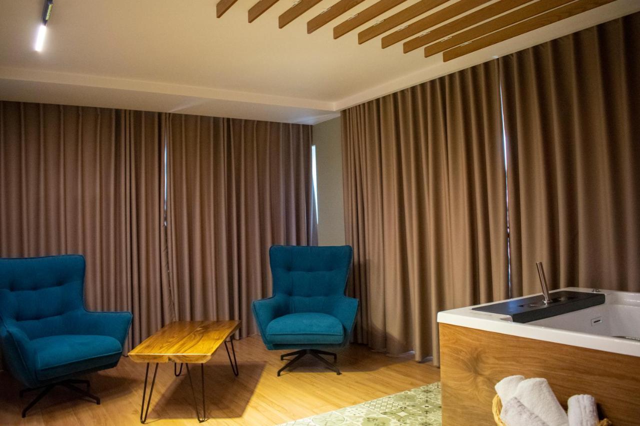 Bocca Hotel Korce Exterior photo