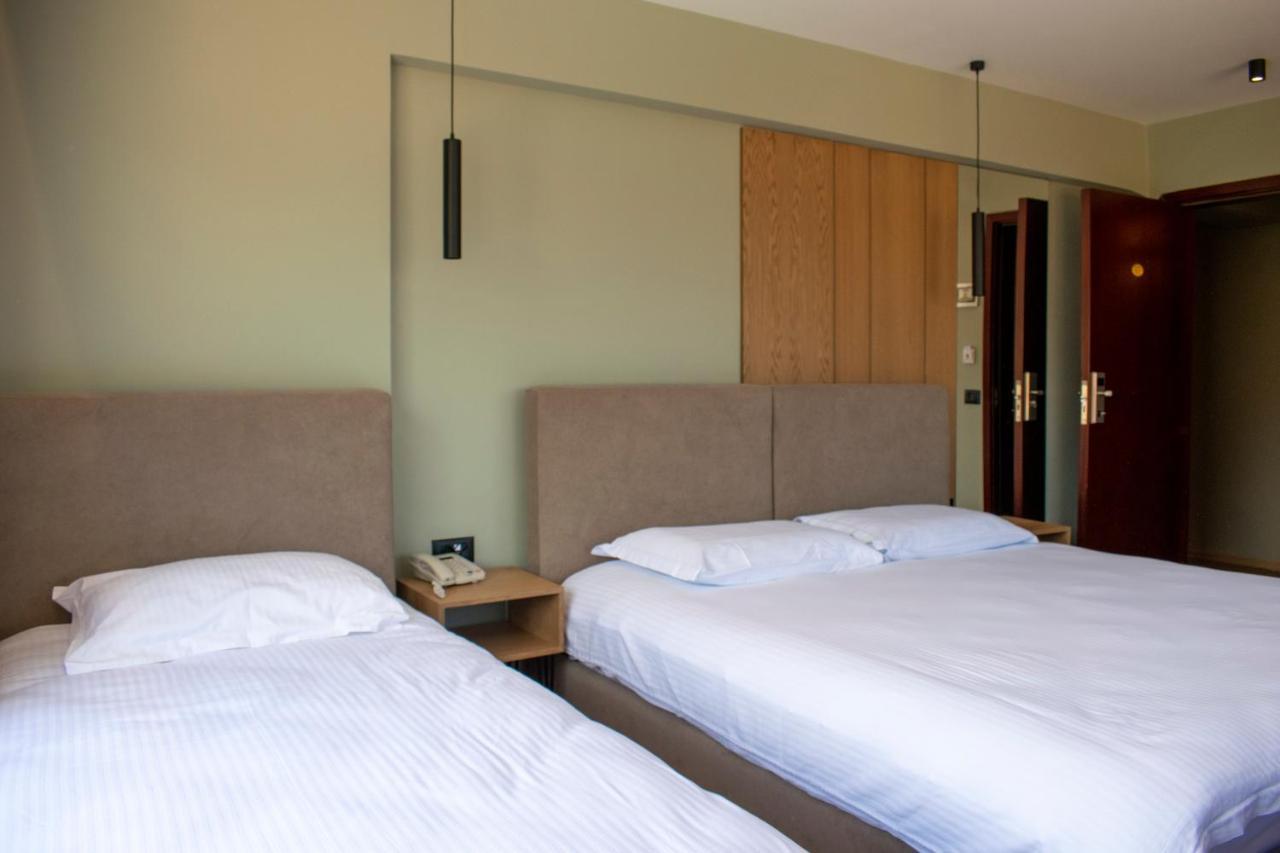 Bocca Hotel Korce Exterior photo