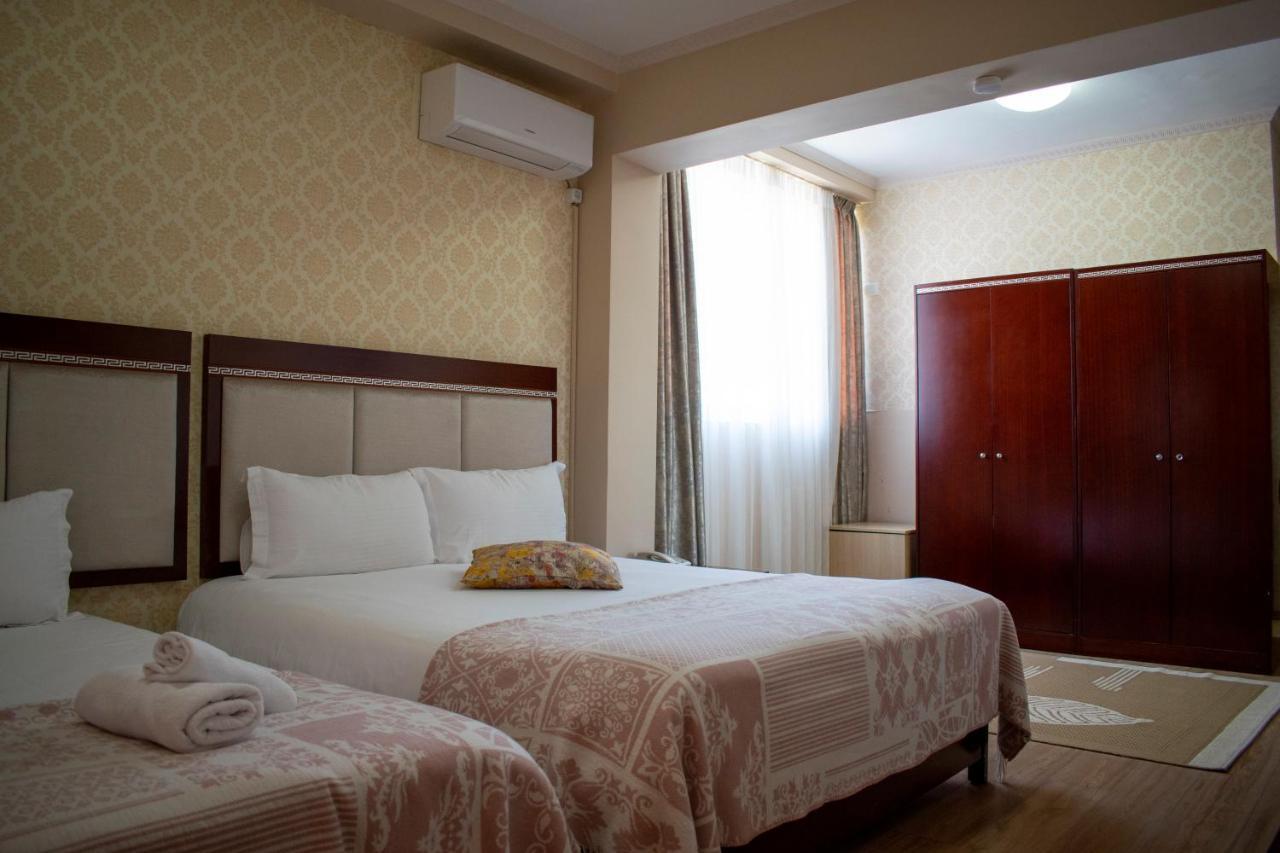 Bocca Hotel Korce Exterior photo